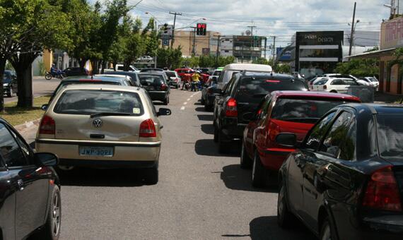 A frota de Roraima fechou 2015 em 190 mil veículos (Foto: Arquivo/Folha)