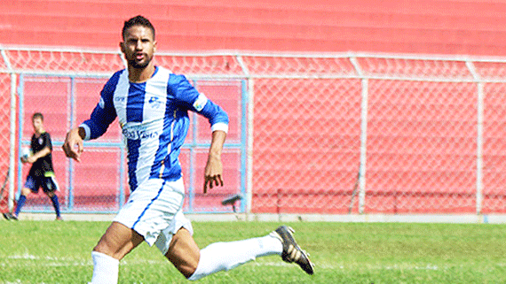 Zagueiro Sérgio Vinicius, o Siri, marcou o gol da histórica classificação do São Raimundo (Foto: Carlos Gregório Jr./C. R. Vasco da Gama)