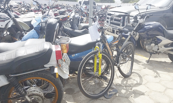 Câmeras de segurança são insuficientes e não há qualquer tipo de vigilância (Foto: João Barros)