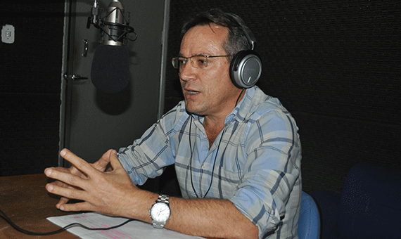 Deputado federal Remídio da Amatur em entrevista à Rádio Folha (Foto: Samara Cordeiro)