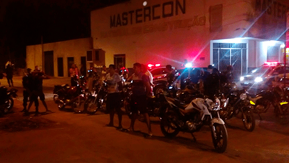 Criminosos ordenavam até “toque de recolher”, mas PM fez operação e prendeu traficantes (Foto: Lúcio Moreira)