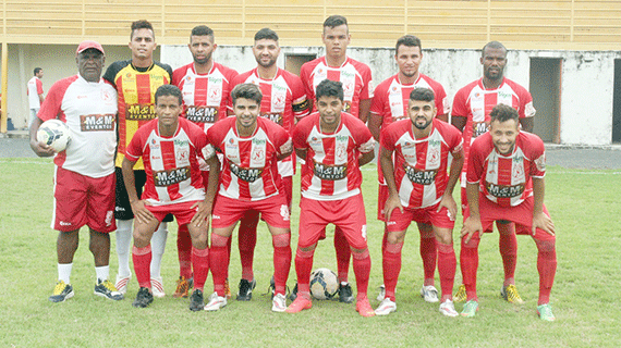 Os jogadores do Náutico na Série D do Campeonato Brasileiro (Foto: Lucas Luckezie)