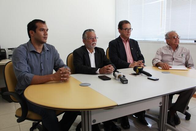 Coletiva na sede do CRM-RR (Foto: Diane Sampaio)