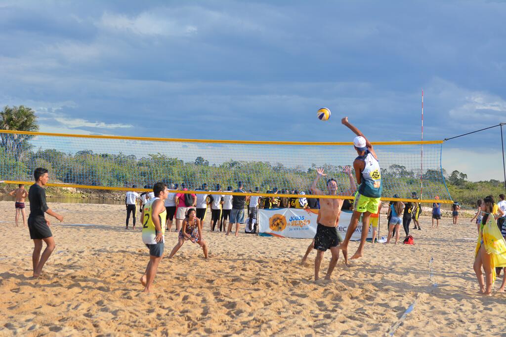A Praia do Caçari sediou as atividades do projeto “Sup Praia & Som”