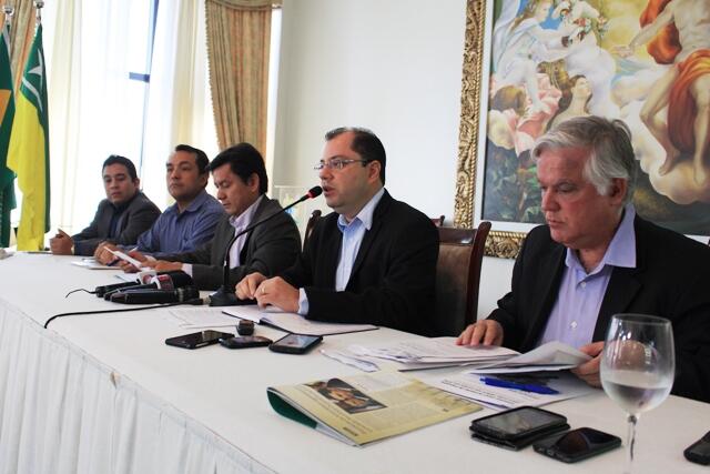 Coletiva ocorreu na manhã desta terça-feira, 19 (Foto: Diane Sampaio)