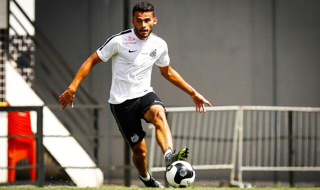 O volante do Santos, Thiago Maia, na vitória por 3 a 2 sobre o Red Bull Brasil, em jogo-treino (Foto: Ricardo Saibun/Santos FC)