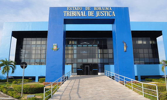 Palácio da Justiça, na Praça do Centro Cívico (Foto: Arquivo/Folha)