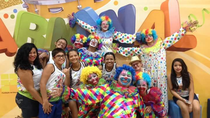 O Bloco dos Palhaços é formado por familiares e amigos (Foto:Divulgação)