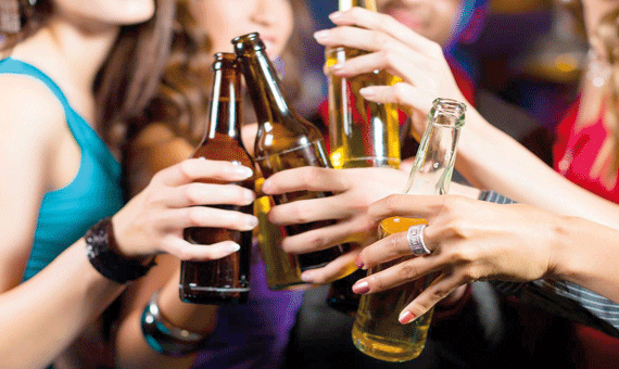 O álcool causa desequilíbrios ao nosso organismo (Foto: Internet)
