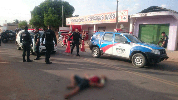 Antes de fugir, o suspeito ainda acertou um tiro nas costas de uma testemunha (Foto:Divulgação)