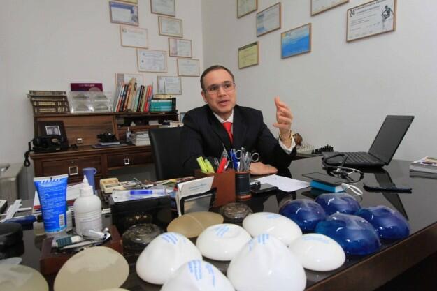 Quanto aos problemas está a qualidade das próteses, diz o especialista (Foto: Márcio Melo)