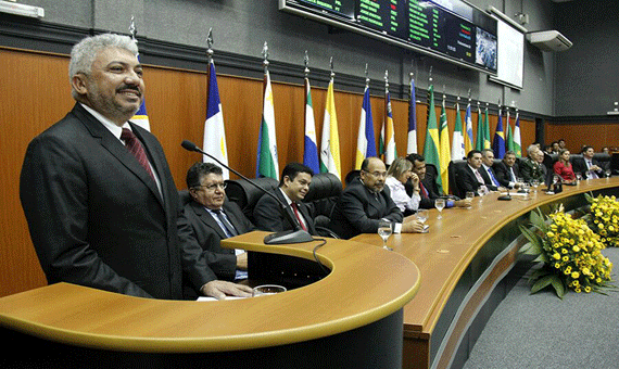 Chefe da Casa Civil, Oleno Matos, representou a governadora na abertura do ano legislativo (Foto: Divulgação)