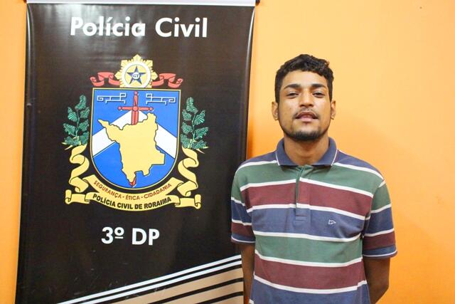 Maxwell Castelo Branco foi preso na casa da mãe, no bairro Caimbé (Foto: Diane