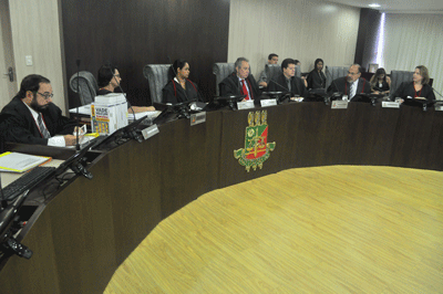 Sessão do Pleno do TJ, realizada na manhã de ontem, julgou ADI ajuizada em março do ano passado (Foto: Rodrigo Sales)