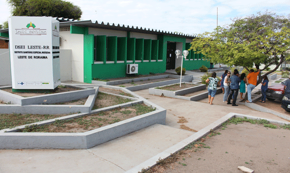 Prédio já foi desocupado pelos indígenas antes de reintegração de posse ser cumprida (Foto: Diane Sampaio)