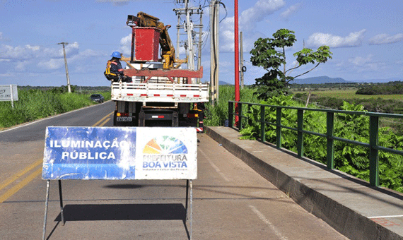 Ponte dos Macuxi já ficou às escuras por causa de fiação elétrica furtada (Foto: Divulgação)