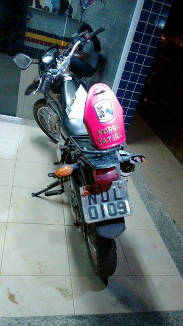 Motocicleta recuperada pela Força Tática (Foto: Divulgação)