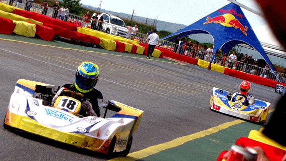 Karts das equipes do piloto roraimense tiveram problemas durante a prova (Foto: Arquivo pessoal)