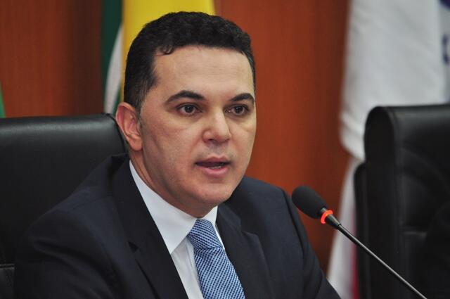 Presidente da ALE-RR sugeriu missão oficial para verificar situação in loco (Foto H. Emiliano)