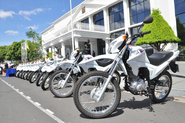 28 motocicletas foram adquiridas pelo Governo para os municípios (Foto: Rodrigo Sales)