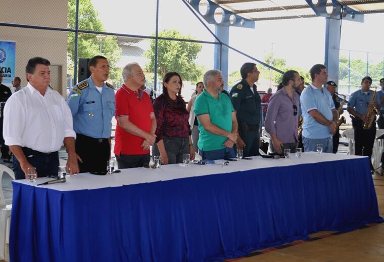 A solenidade ocorreu na Escola Elza Breves (Foto: Samara Cordeiro)