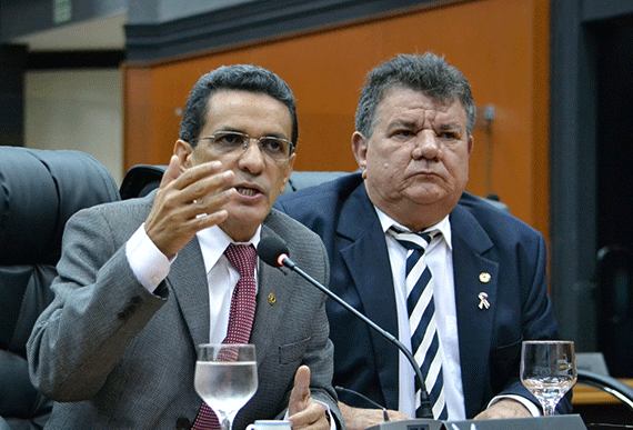 Deputados da base governista, Mecias de Jesus e Gabriel Picanço, são os autores do projeto de lei (Foto: SupCom)