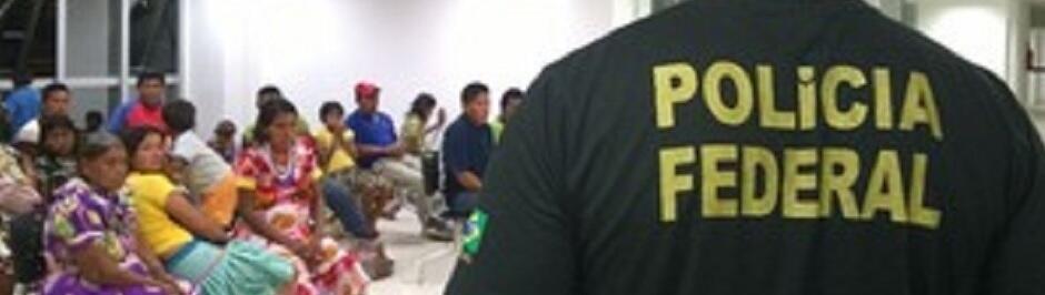Venezuelanos na sede da Polícia Federal para ser deportados (Foto: Divulgação/PF)
