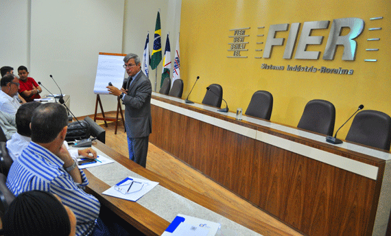 Diretor técnico da Transnorte, Raul Ferreira, diz que o principal problema para a construção do linhão é burocrático (Foto: Rodrigo Sales)