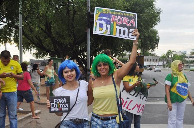 Na Praça do Centro Cívico, manifestantes assistirão processo de votação em um telão (Foto: Arquivo Folha)
