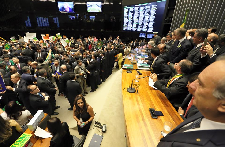 Tumulto marcou início das sessões na Câmara (Foto: Divulgação)