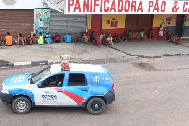 Operação policial realizada hoje no Beiral contabilizou 200 abordagens a pessoas e mais de 100 vistorias em veículos (Foto: Diane Sampaio)