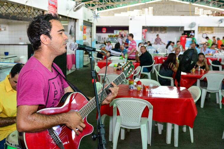 Os músicos se apresentam por uma hora (Foto: PMBV)