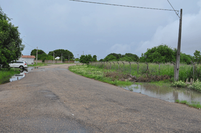 Rua Anapari, no bairro Paraviana, zona Norte de Boa Vista (Foto: Samara Cordeiro)