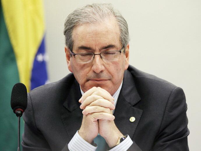 O deputado Eduardo Cunha (PMDB) responde a um processo por crime de corrupção nas investigações da Operação Lava Jato