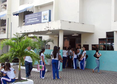 Objetivo é fortalecer a informação entre as crianças e adolescentes das escolas públicas e seu pais (Foto: Arquivo/Folha)