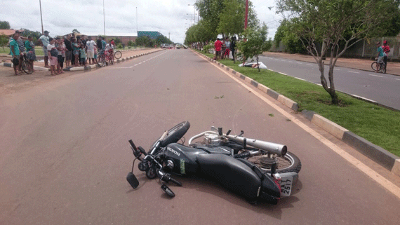 Piloto perdeu o controle da moto (Foto:Divulgação)