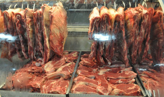 No ano passado, carne bovina nos açougues sofreu 8,6% de reajuste (Foto: Diane Sampaio)