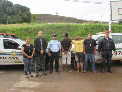 Momento em que Polícia Civil recebeu o foragido brasileiro que agia em Pacaraima e no país vizinho (Foto: Divulgação)