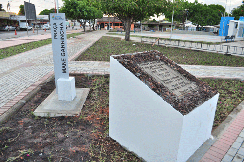 Praça Mané Garrincha, no Tancredo Neves, é alvo de usuários e traficantes de droga (Foto: Arquivo/Folha)