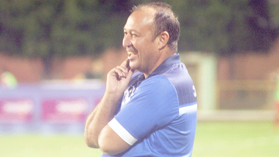 O técnico Chiquinho Viana tem cinco títulos estaduais pelo São Raimundo, sendo quatro como treinador (Foto: Lucas Luckezie)