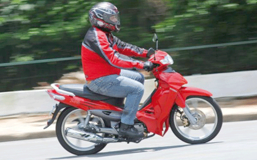 Embora determinação esteja suspensa, donos de motos precisam se preparar para se regularizar (Foto: Divulgação)