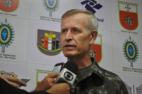 Comandante da 1ª Brigada de Infantaria de Selva, general Antônio Polsin, divulgou o balanço da Operação Ágata XI (Foto: Diane Sampaio)