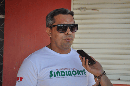 Diretor do STIU/RR, Ricardo Loureto, diz que servidores entrarão em greve se empresa não negociar (Foto: Thirza Perim)