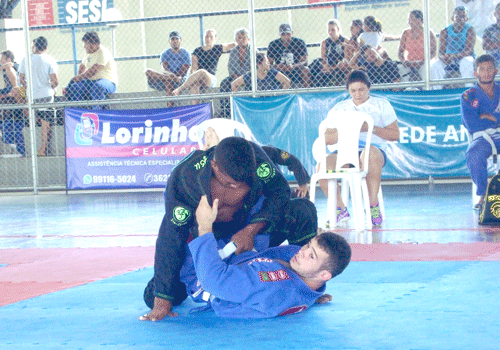 Lutadores mostraram garra e técnica numa competição nivelada pelo elevado grau de rivalidade e disciplina (Foto: Ribamar Rocha)