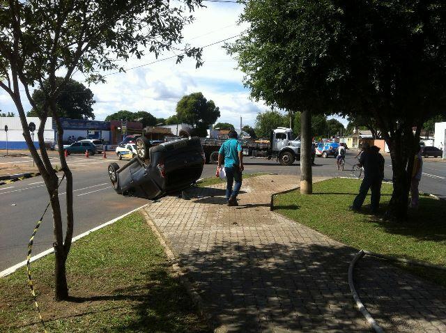 Vítima foi uma PM, que foi socorrida pelo Samu (Foto: Minervaldo Lopes)