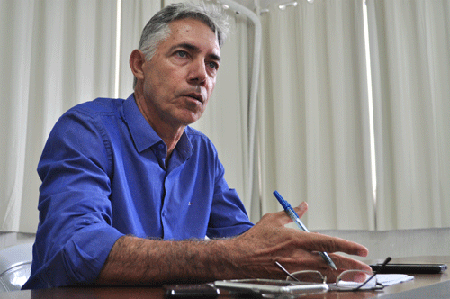 Diretor-presidente da Aderr, Vicente Barreto: “Estamos aproveitando a obrigatoriedade da Guia de Trânsito Animal para conscientizar o produtor a vacinar” (Foto: Arquivo/Folha)