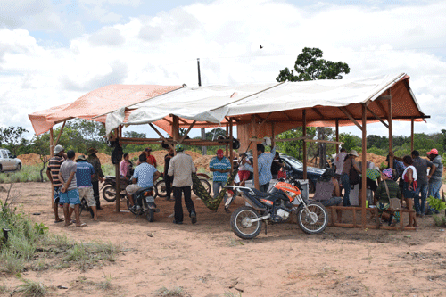 Cerca de 1,4 mil famílias cobram a regularização da Área de interesse social Pedra Pintada, na região do Bom Intento (Foto: Rodrigo Sales)