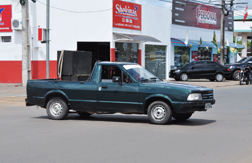 Proprietários dos carros de som precisam ficar atentos às exigências ambientais e legislação eleitoral (Foto Thirza Perim)