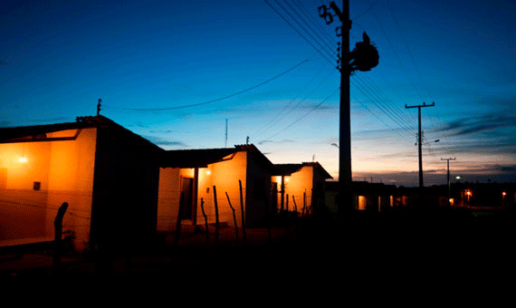 Segundo a Eletronorte, Programa Luz para Todos já beneficiou 13,3 mil famílias em Roraima (Foto: Divulgação)