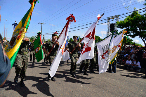 Militares começam sua apresentação a partir das 7h30, com a revista às tropas (Foto: Divulgação)